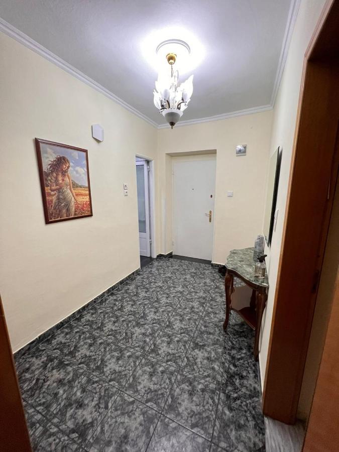 Homeland Nest Tirana Esterno foto